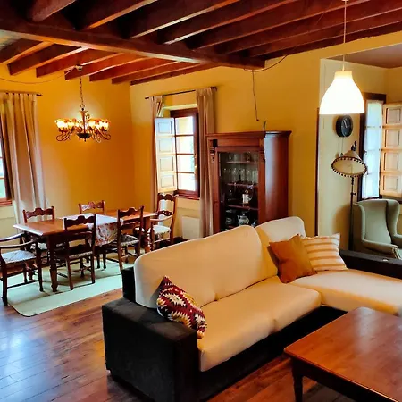 Casona Rural En La Costa Asturiana Holiday home *