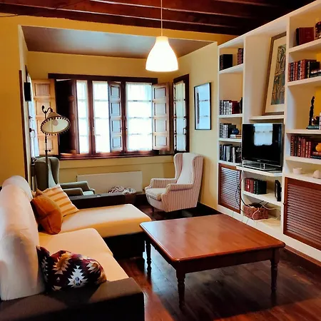 Casona Rural En La Costa Asturiana Holiday home Queruas